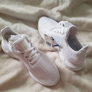 Adidas Swift Runs Sneakers